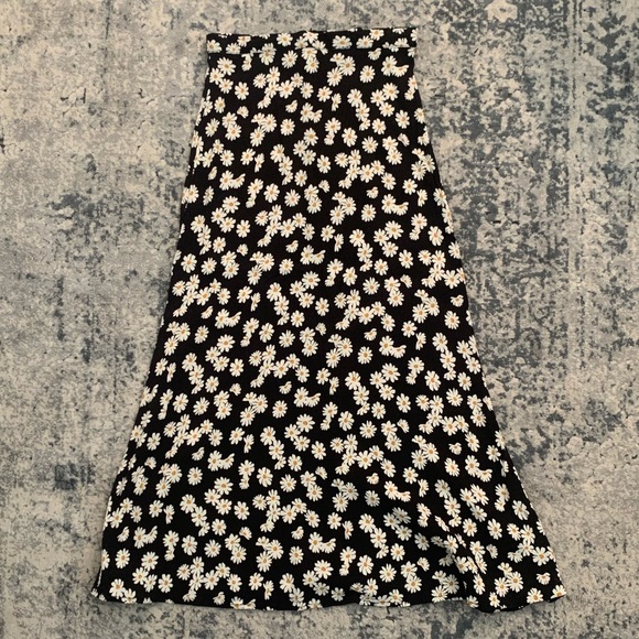 Reformation Daisy Chain Bea Skirt - Picture 4 of 6
